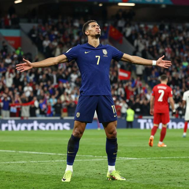 Bellingham đưa Anh vào tứ kết World Cup sau trận cầu điên rồ
